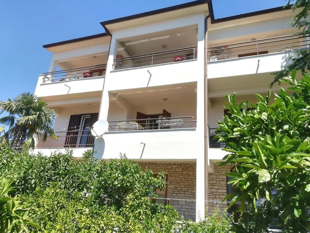 Tangerine Apartment Rabac
