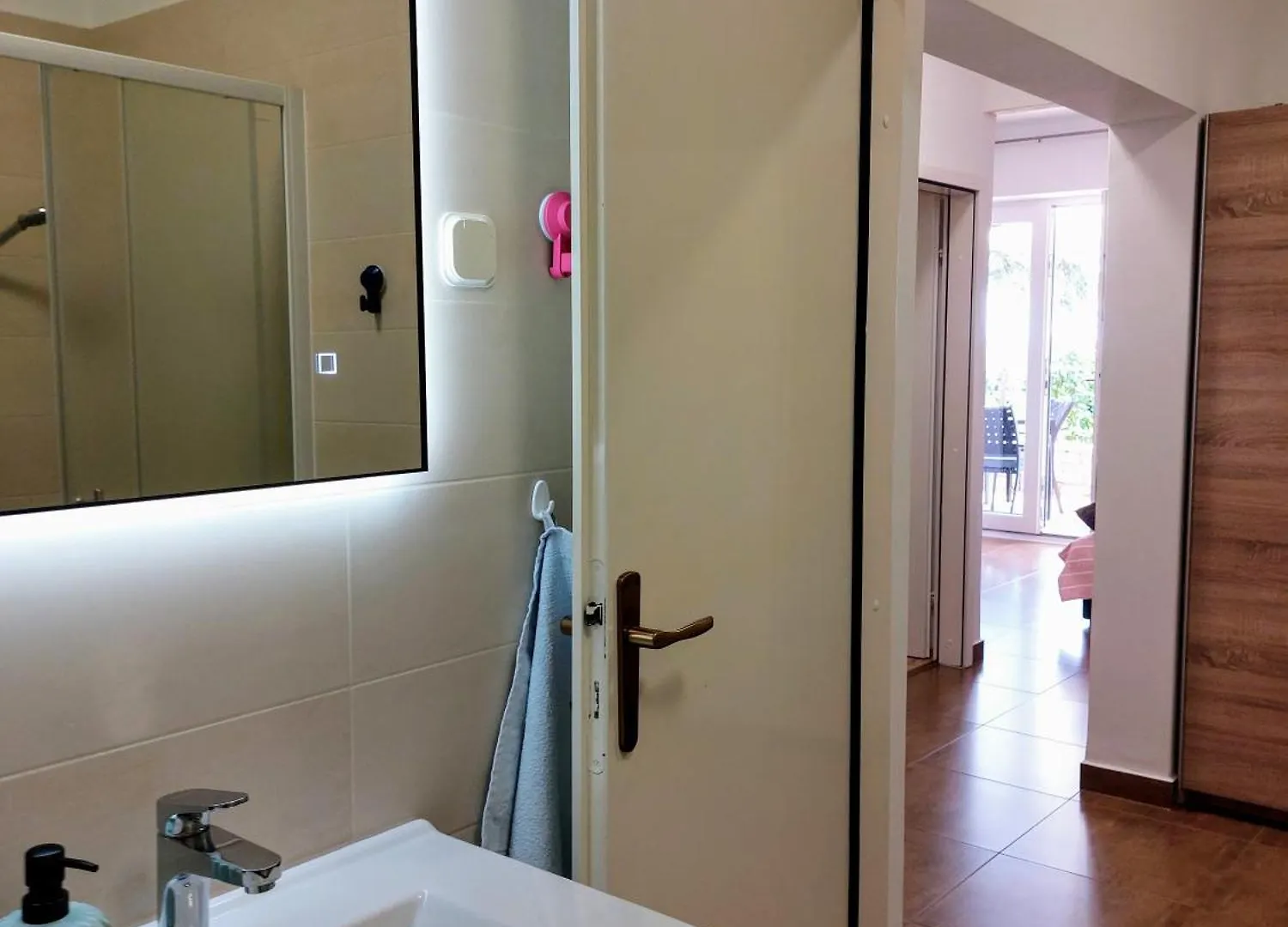 Tangerine Apartment Rabac